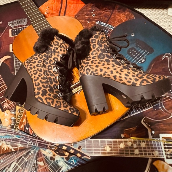 SALE!!! 🐅Fabulous Jessica Simpson Leopard Fur Top Heeled Combat Booties! - Picture 12 of 16
